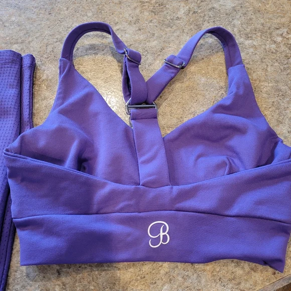 Bombshell sportswear set - Picture 4 of 8